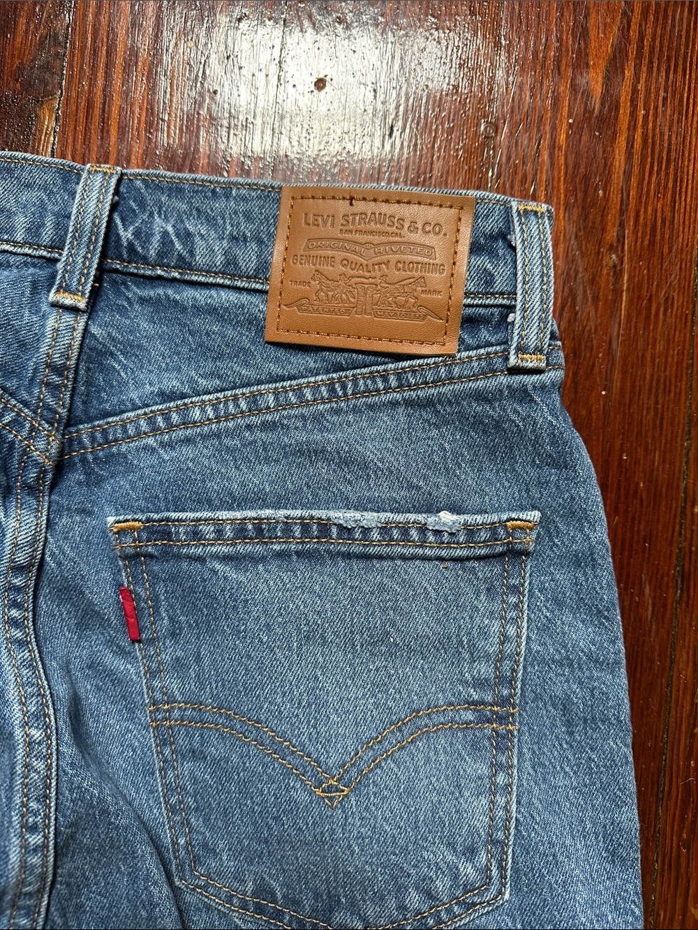 Levi's 70s High Slim Straight Leg Jeans Medium Blue Wash high waist 26 women’s - Picture 6 of 10